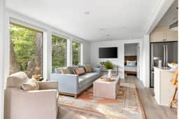 508 E Ashley 6