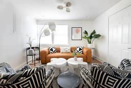 133 E Spring