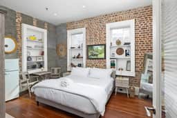 192 East Bay, 200