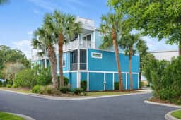 1002 W Mariners Cay