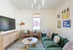 89 Cannon Suite 202
