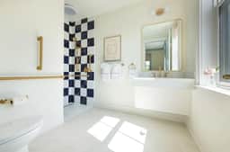 89 Cannon Suite 201