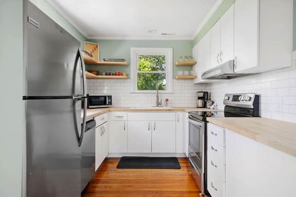 1383 Harbor View