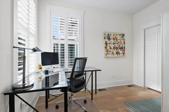 1002 W Mariners Cay