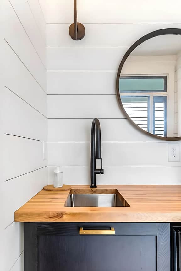 46 Sunset 1BR UP