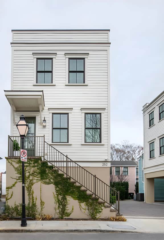 252 Saint Philip