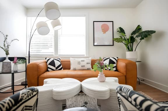 133 E Spring